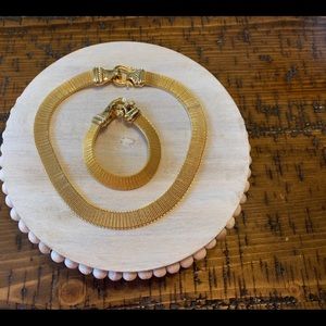 Timeless Mesh Choker and Bracelet with Horseshoe Clasp